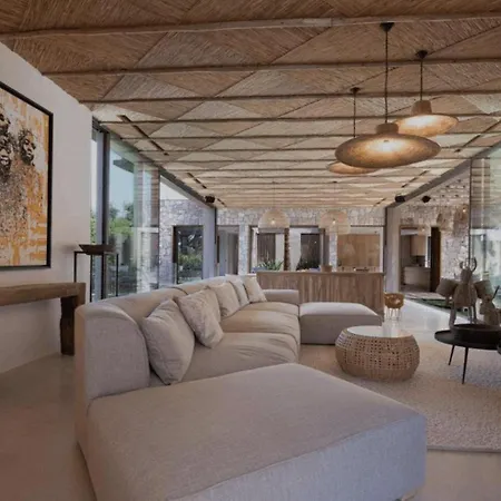 Pascati Beach&clubs Nearby Holiday home *